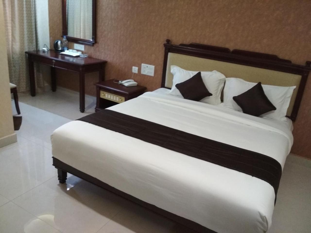 فندق كانتشيبورامفي  Oyo 10017 Rb Grand Residency المظهر الخارجي الصورة