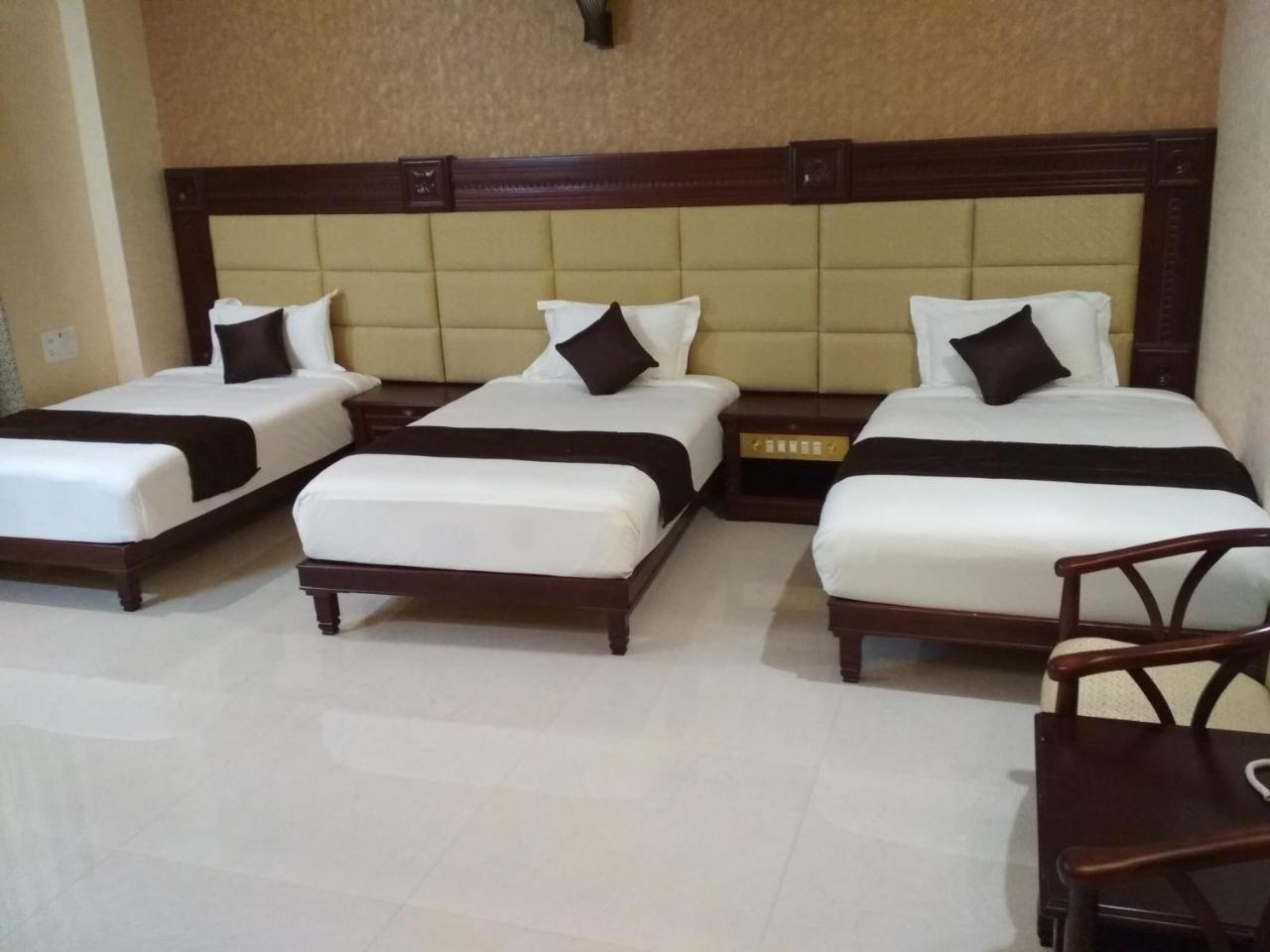 فندق كانتشيبورامفي  Oyo 10017 Rb Grand Residency المظهر الخارجي الصورة