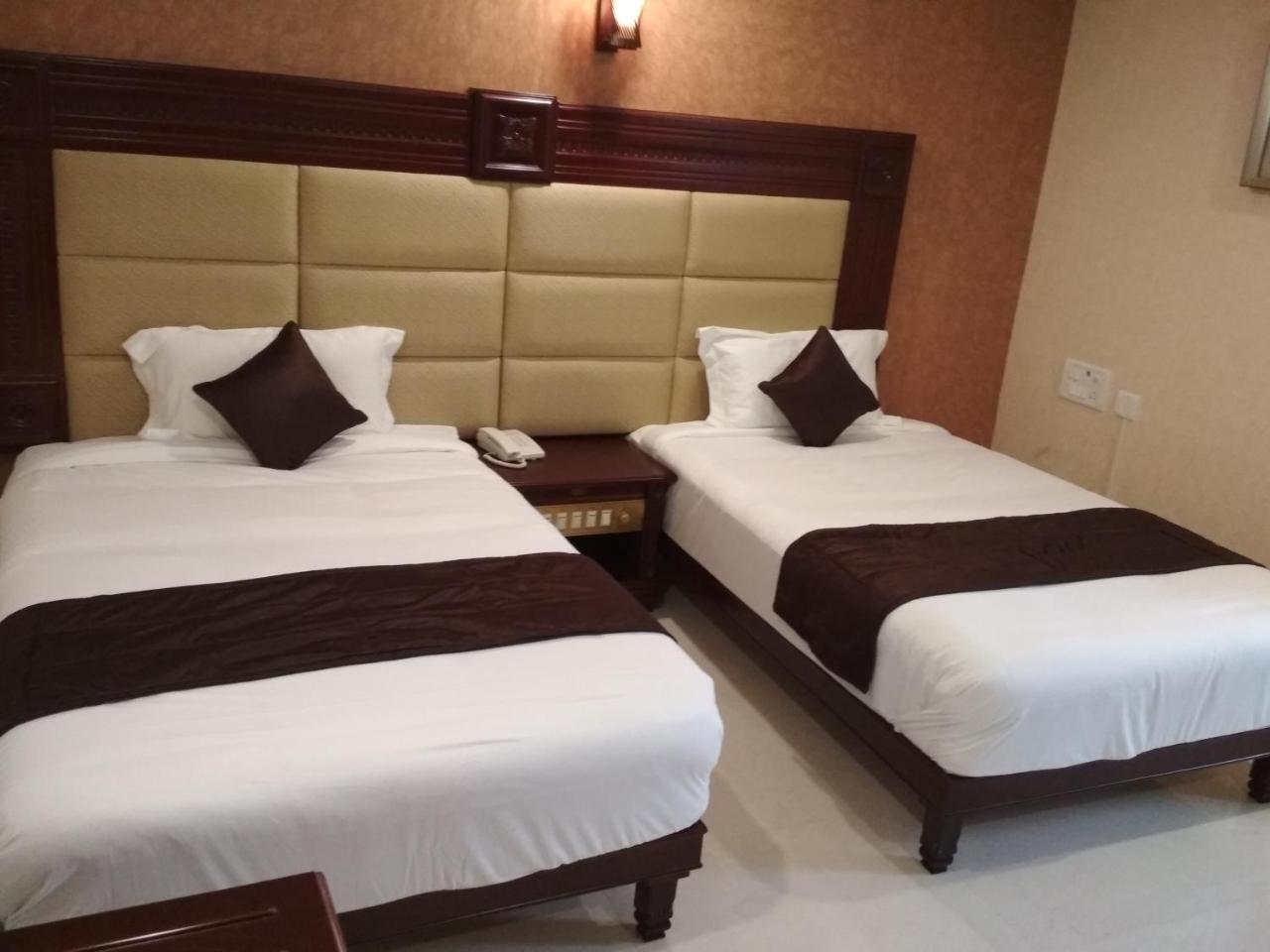 فندق كانتشيبورامفي  Oyo 10017 Rb Grand Residency المظهر الخارجي الصورة